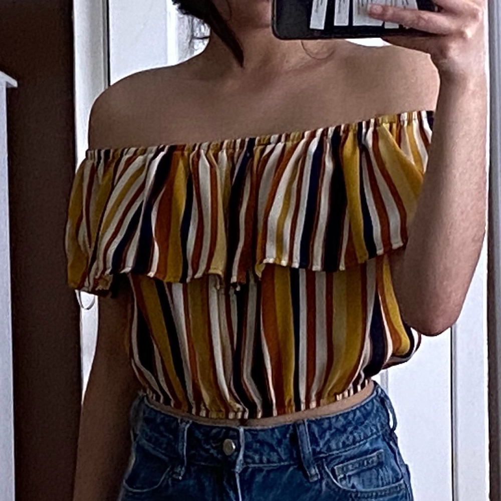 Iris striped off shoulder crop top